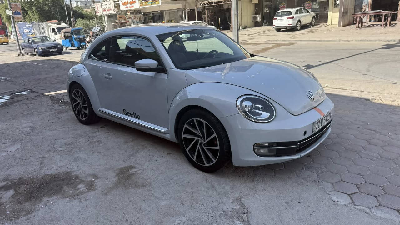 للبيع فولكسواكن بيتل 2018
🚗 الموديل: 2018

⚙️ المكينة: 2.0 توربو

🕹️ القير: أوتوماتيك

🎨 اللون:اسمنتي  دخاني مميز

📍 الحالة: نظيفة نص البنيد و جاملغ

🛠️ الميكانيك: ممتاز، لا مشاكل

📄 الأوراق: كاملة وجاهزة للنقل

السعر: 120 قابل للتفاوض للجادين فقط.
بغداد الغزالية 
( واتس اب او اتصال )
📞 للاستفسار:***********
