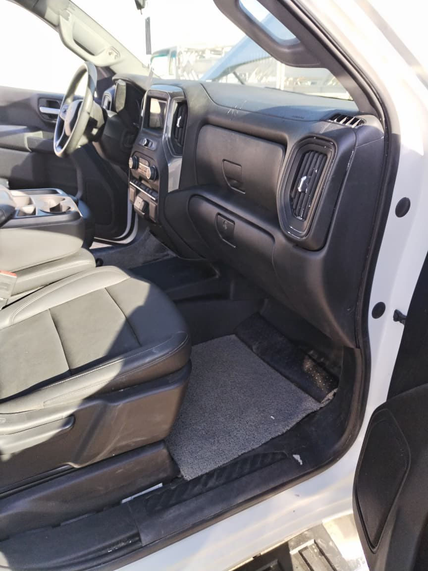 Silverado
🚗 للبيع: شيفروليه سلفرادو 2023

رقم الهيكل (VIN) الذي قدمته: 1GCRAAEDXPZ316758 يعود إلى مركبة شيفروليه سيلفرادو 1500 موديل 2023. إليك بعض التفاصيل الرئيسية المتعلقة بها:

🛻 تفاصيل السيارة:
 • الشركة المصنعة: Chevrolet
 • الطراز: Silverado 1500
 • سنة الصنع: 2023
 • نمط الهيكل: شاحنة بيك أب (Crew Cab/Regular Cab حسب النسخة)
 • الدفع: دفع خلفي (RWD)
 • المحرك: 5.3L V8 (أو حسب النسخة، يمكن 
 • بلد التصنيع: امريكا 
 • نوع الوقود: بنزين 
• السيارة دخول جديد – بدون رقم وصلت للعراق ٢٥/٥/١  
• تترقم في جميع المحافظات عدا الإقليم
 موجوده في الدوره شارع ٦٠ بغداد السعر ٢٨٠ ورقة علما السياره في امريكا كانت مالتي سياره جديده ،  الاتصال على هذا الرقم 
  رقم الموبايل ***********

📞 للتواصل: ***********
