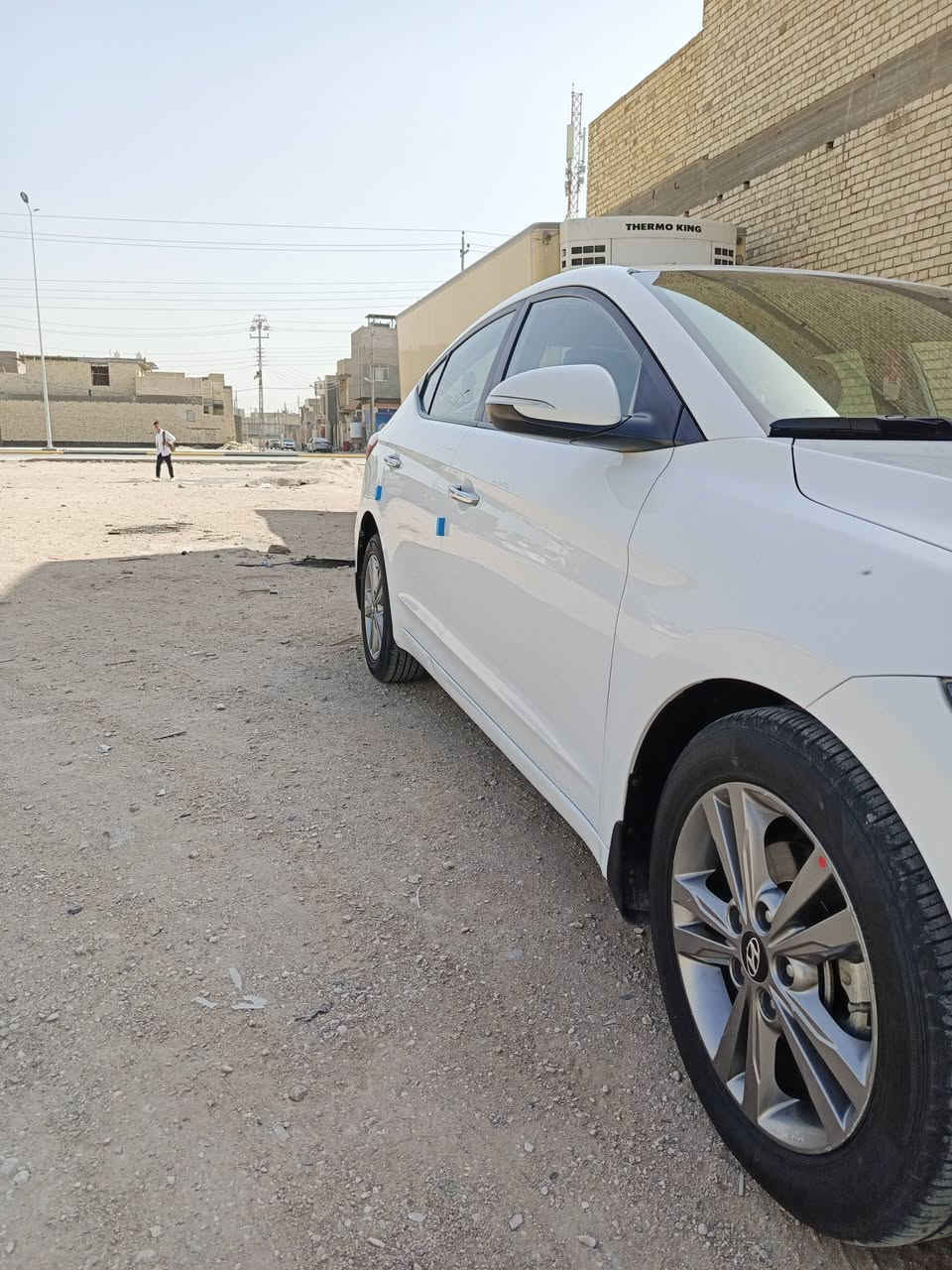 سلام عليكم النترا موديل 2018 خليجي مكفولة كفاله عامه من الصبغ والضربه والتبديل والبارد فول مواصفات 
1-فتحه سقف
2-لد امامي 
3-كشنات جلد 
4-تبريد قطعتين 
5-مري شفط 
6-محرك 2000 مامفتوح 
7- رقم بغداد الماني 
سياره جاهزه من كلشي من حداديه وتبريد وتدفئه 
 ومكينه وكير جدا جديده وجاهزه مكان السياره كربلاء المقدسة السعرررر 158 وبيه مجال للاستفسار الاتصال على الرقم التالي ***********
