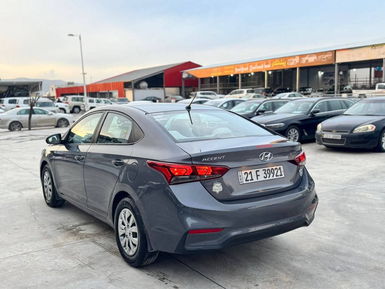 السلام عليكم ورحمة الله وبركاتة
للبيع هونداي اكسنت موديل 2019
بي قطع ونص بخ ماشي 120الف 
سياره جديده رقم سليمانيه رقم وسنويه جديد 
للاستفسار الاتصال على الرقم ***********
