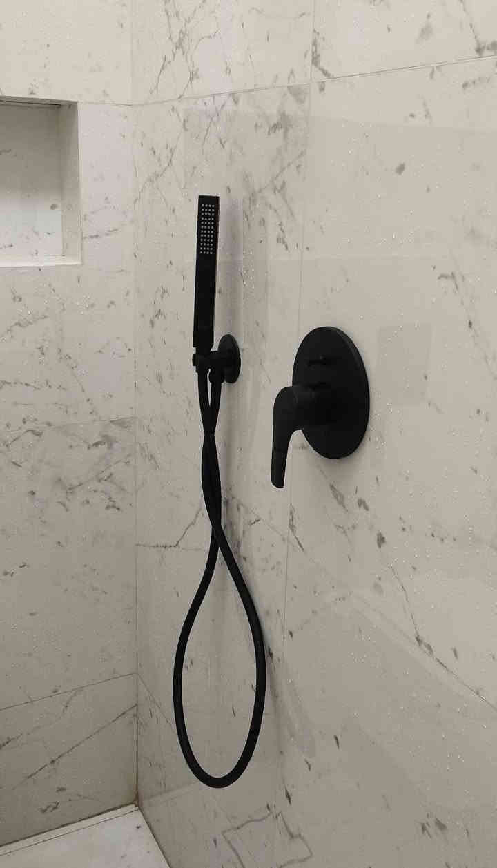 تأسيس ماء ومجاري شرط الشغل درجه اولى
***********
