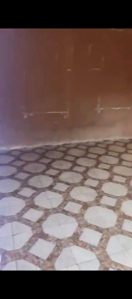 السلام عليكم متوفر بيت للايجار غرفه وصاله وصحيات وديوان ومطبخ المكان ابي الخصيب شارع ابو دله الايجار الشهري 250 قفل ***********
