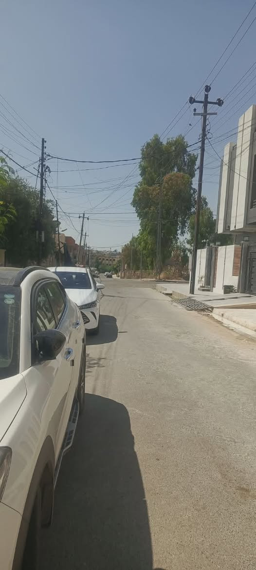 عروض مكتب اساور للعقارات 
دار للبيع في حي الصديق
115 متر
شروق
شارع تبليط
موقع مميز جدا
شرط التحويل
سند طابو الزهور
طابقين
4 غرف نوم واستقبال ومطبخ وصحيات بالطابقين وبيتونه وكراج
لمعرفه السعر اكتب تم ليصلك على الخاص
للاستفسار زياره المكتب سايدين البحرين مقابل مطعم احمد الحاج صلاح
***********
***********
