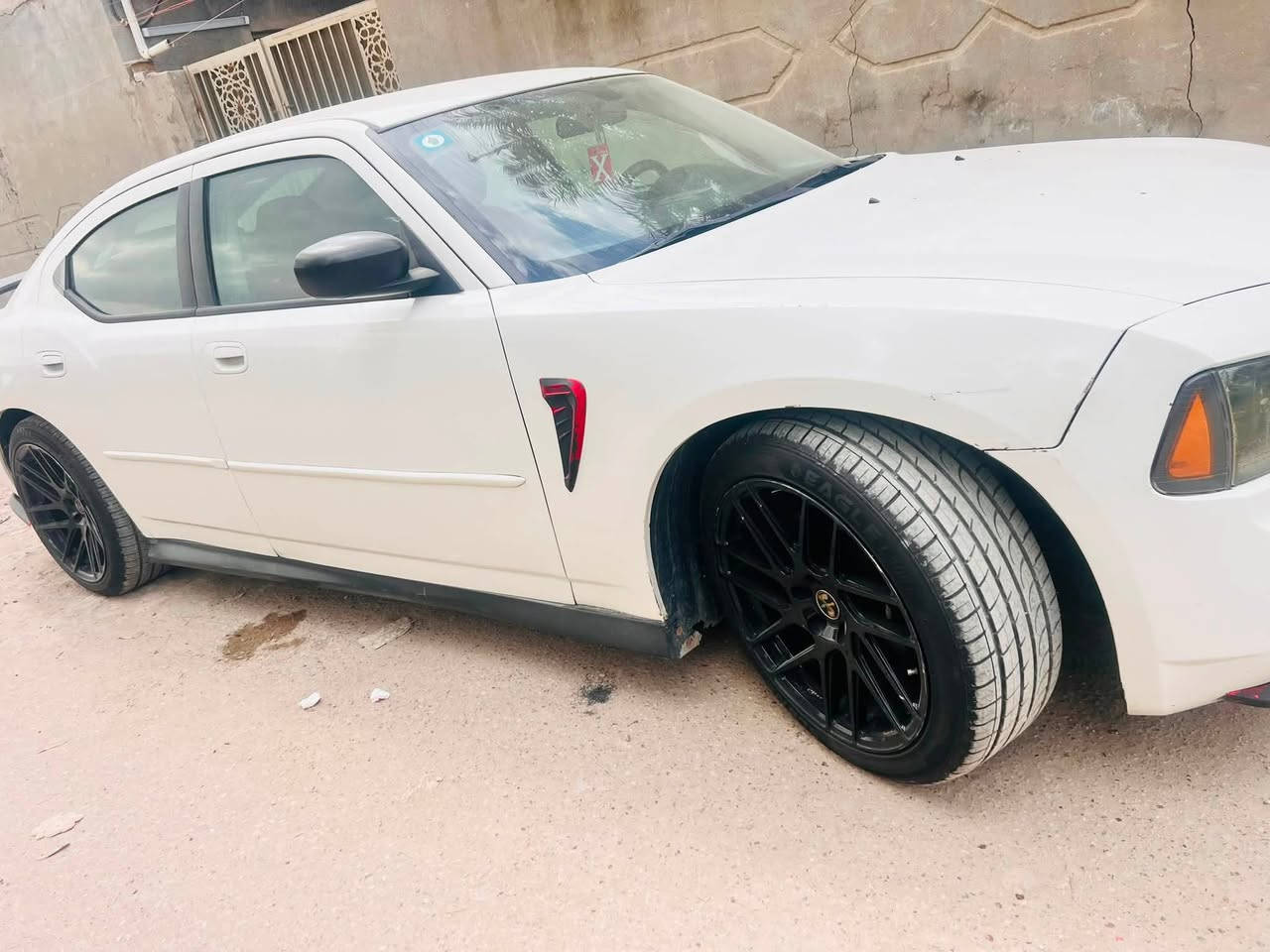 سلام وعليكم مديل 2009سياره خير من الله مال بيت ما مشتغله جديده محرك 3500تخم تاير صدر امامي خلفي جديد ويل 20رياضي سياره حلوه. بيهة طخات. بسيطه. صابغين جاملغ وباب عكس سايق بجم. كبس شواصي لغود كله جديد مكلف بل نشر وقم صاحب سياره ‭***********‬ سعر 110
