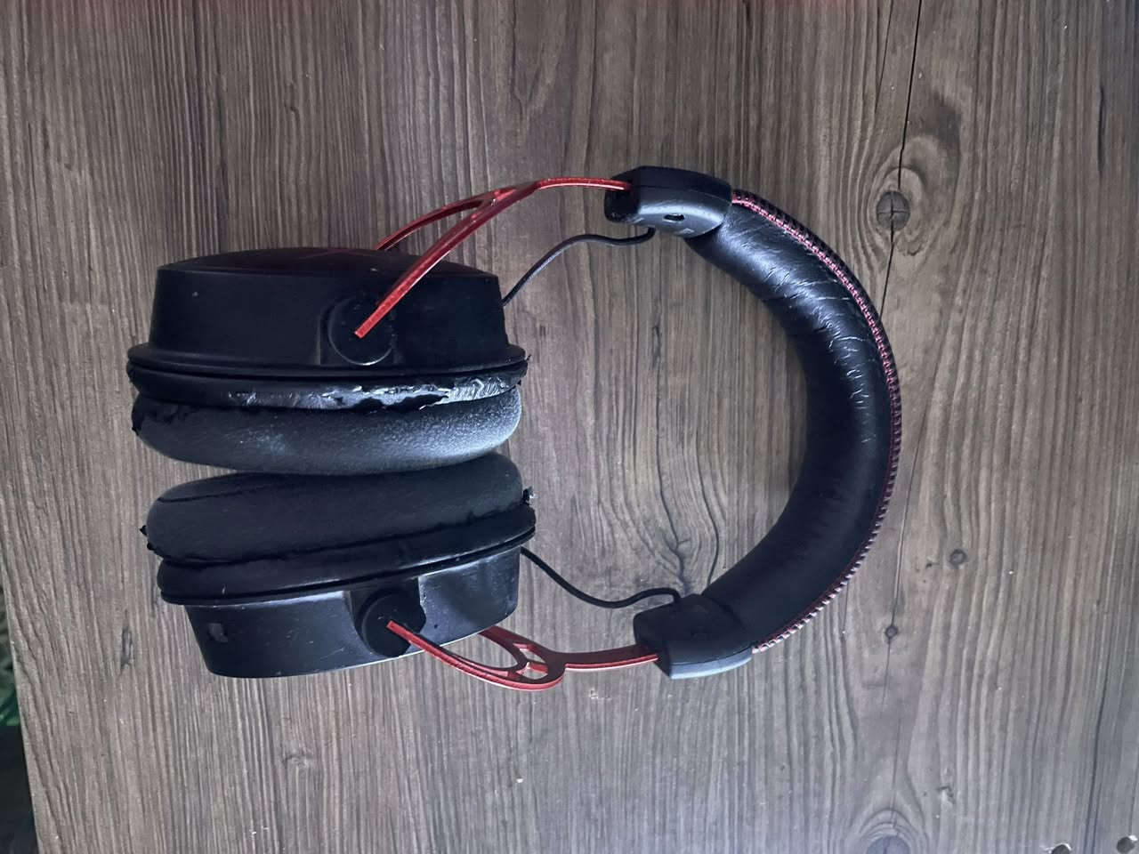 سماعتين هايبر اكس للبيع
سماعتين هايبر اكس   للبيع
الاولى هايبر اكس 2  كامله مايك ولكيبل مالته وحالته جديده وهاي نسخه كينكستون تكون افضل من نسخه الhp وتوقف تصنيعه  
الثانيه هايبر اكس الفا شغاله وصوته يخبل كلشي مابيه كيبل اواكس يرهم عليه وتشتغل طبيعي  
بس نقص كيبل ومايك ولتوصاله مالته موجوده حالته جديده  
الاولى 60الفً
والثانيه 30 الف

سبب البيع اجتي سماعه تيرتل هديه وبعد ما احتاج ذني


**إذا كنت صاحب هذا الإعلان وتريد حذفه لأي سبب، رجاءا أرسل رسالة إلى الدعم الفني**