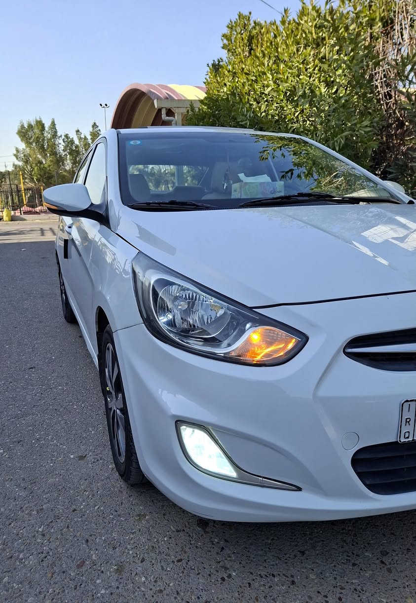 اكسنت موديل 15 خليجي ماشيه ٨٧ حقيقي رقم بغداد انكليزي بأسمي .. محرك ١٦٠٠  سويجين ،  سلايد ، تخم تاير جديد تايلندي .. تحكمات ، تبريد ، تدفئه ممتاز ،  اشاير  بالمري ، كامره دوار ، نظام ايكو ، صندوك يفتح عن بعد ، لايت لد عالي وناصي مع بلوجكتر  ، محرك والكير مكفولات  ..   محرك  ١٦٠٠   ، السونار مرفق بالمنشور ، السعر شده و ٥  وبيها مجال  ... مكاني بغداد / السيديه  ***********
