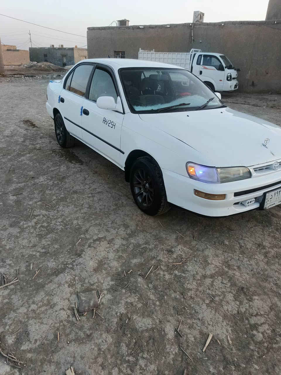 سلام عليكم للبيع كورلا 1994 مكفوله من ضربه وكص وصبغ العام
محرك وكير حاويه حداديه تايرات جددد 

كهبايات كله شغاله دواخل جديده 

رقم بغداد مشروع وطني سنويه مجدده 2029

مكان ذي قار قريه الزيرج شراي يتصل ***********
