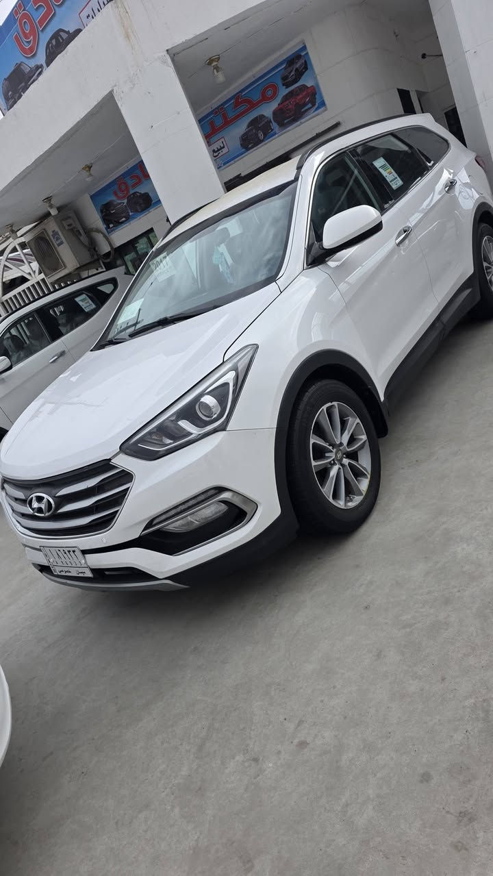 سنتافيا كراند ٢٠١٧ رقم ميسان تحويل مباشر ثاني يوم السياره 6 سلندر 7 راكب بأسمي السيارة حداديه تخم تاير ومناقصها كل شي السياره احلى من الصور السياره شاشه جبيره كامره دواره حساسات اماميه خلفيه ويل كب كروم حادثها جاملغ وبنيد بدون دواخل ابد وبيها صبغ بالباب الخلفي هنا بالعراق باقي السياره كفاله عامه مكانها ميسان للاتصال والاستفسار *********** اتصال فقط ماجاوب عالنت .
