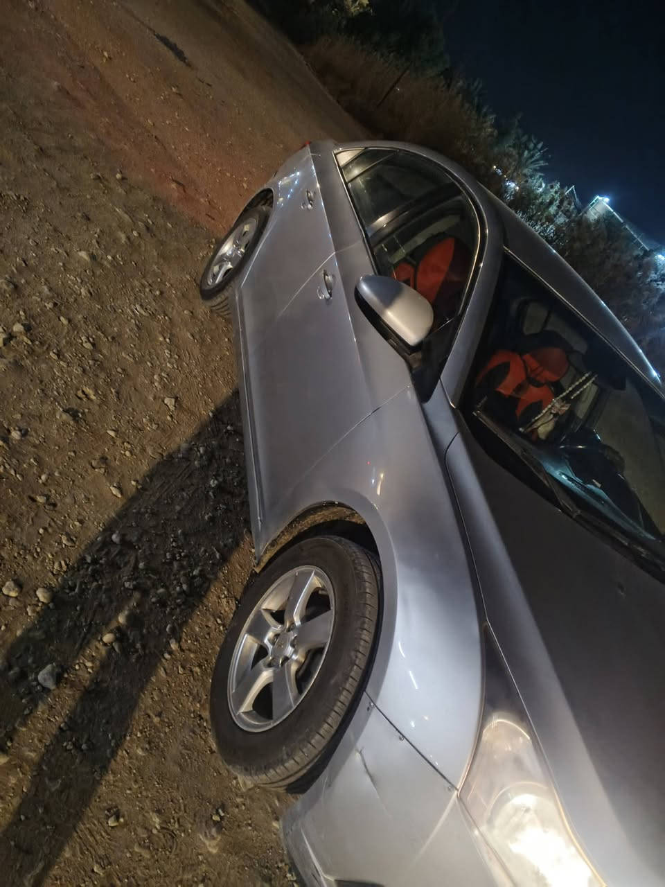 السلام عليكم لبيع شوفر ليت كروز 12سياره سوناره يتبع الصور سعره 70وبيه مجال بسمي تحويل ثاني يوم مكاني الحصوه شمال بابل مكينته 1800 وارد خليجي تواصل ***********
