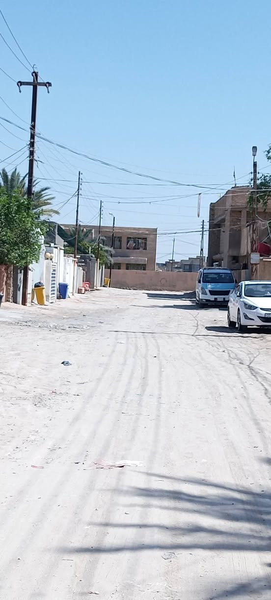 السلام عليكم نصف قطعه للبيع طابو صرف 
المساحه :125متر
الوجهه: 5متر
نزال :25
عرض الشارع: 10متر
العنوان : قرب مدرست الرحمن
رقم الهاتف :***********
