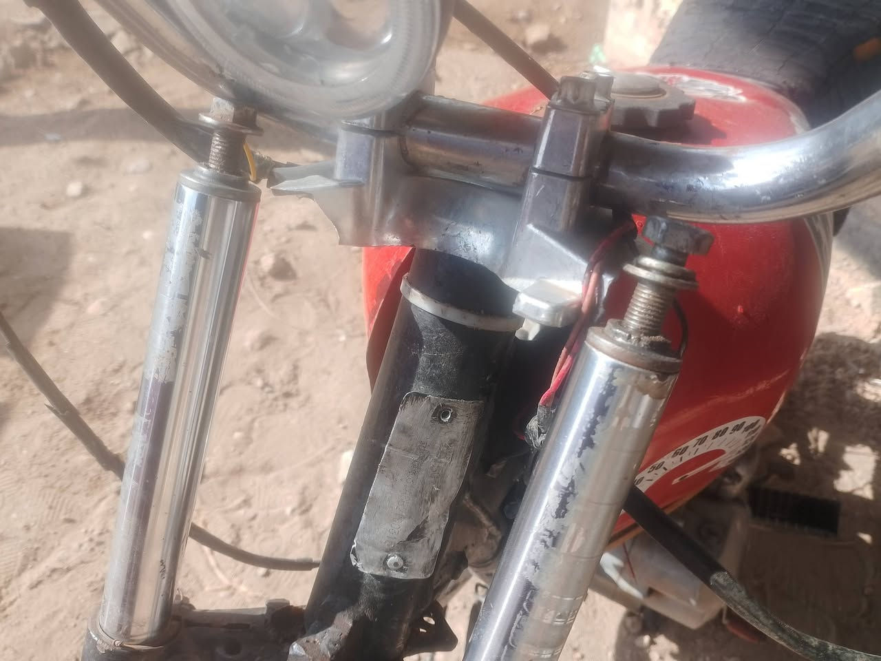 سلام عليكم دراجه للبيع فافونه سكان طاكه المكان الهارونيه العباره ‏‪0775 746 5926‬‏السعر خاص
