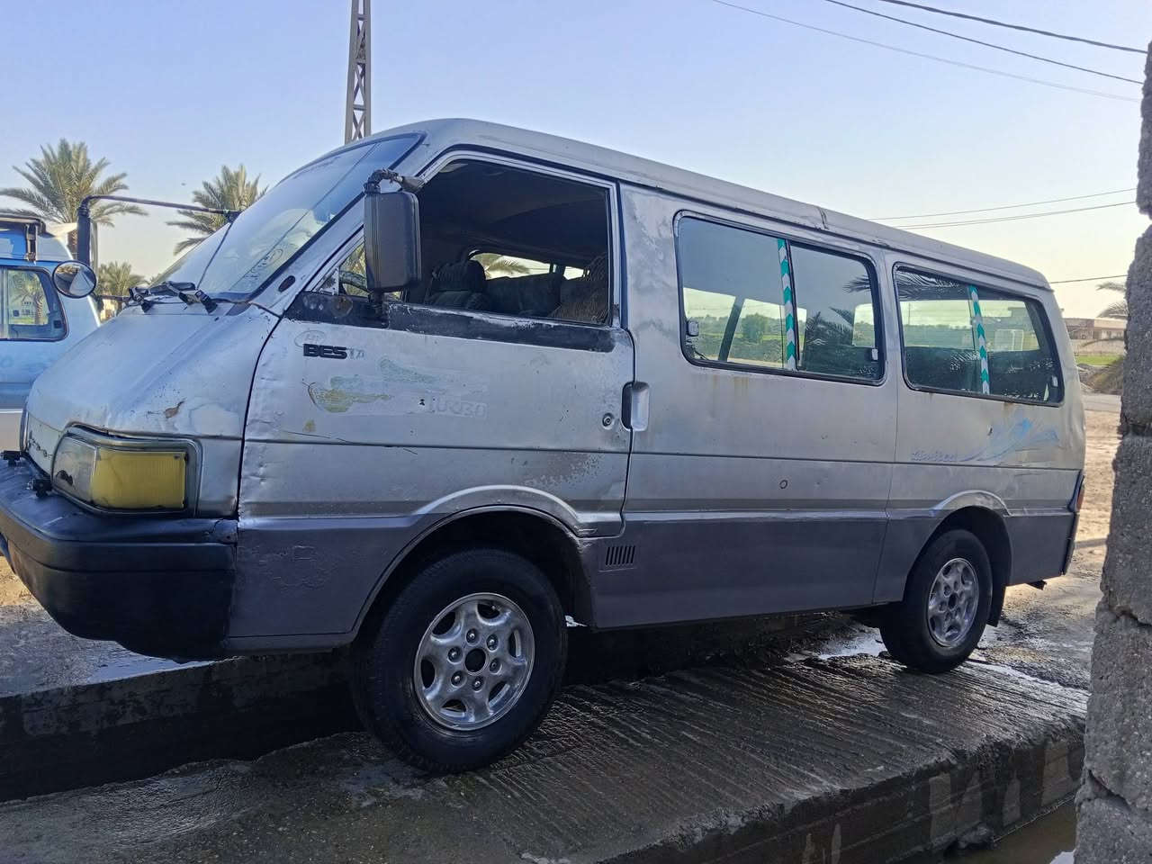 سلام عليكم كيه بسته للبيع سياره جاهز مكينه وكير وكسن وحداديه دواخل سياره بلاديه لا صبغ ولا معجون  رقم احمر سعر 20وبيها مجال مكان بابل***********
