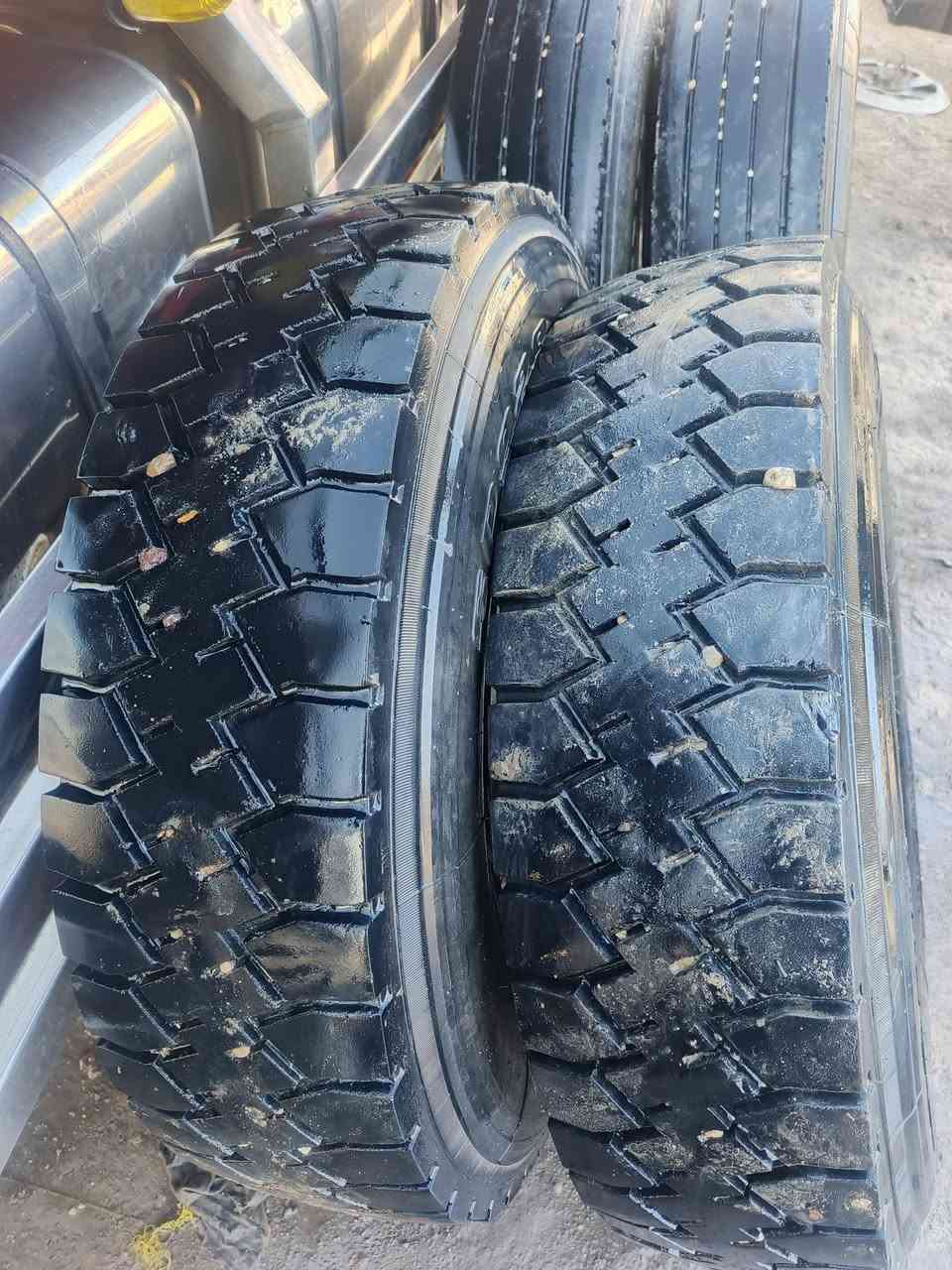 تايرات زوج جديد وزوج نص عمر ١٧ونص هنه الويلات زوج ويالاه فافون وزوج حديد السعر ٥٠٠ وبيهن مجال
***********
