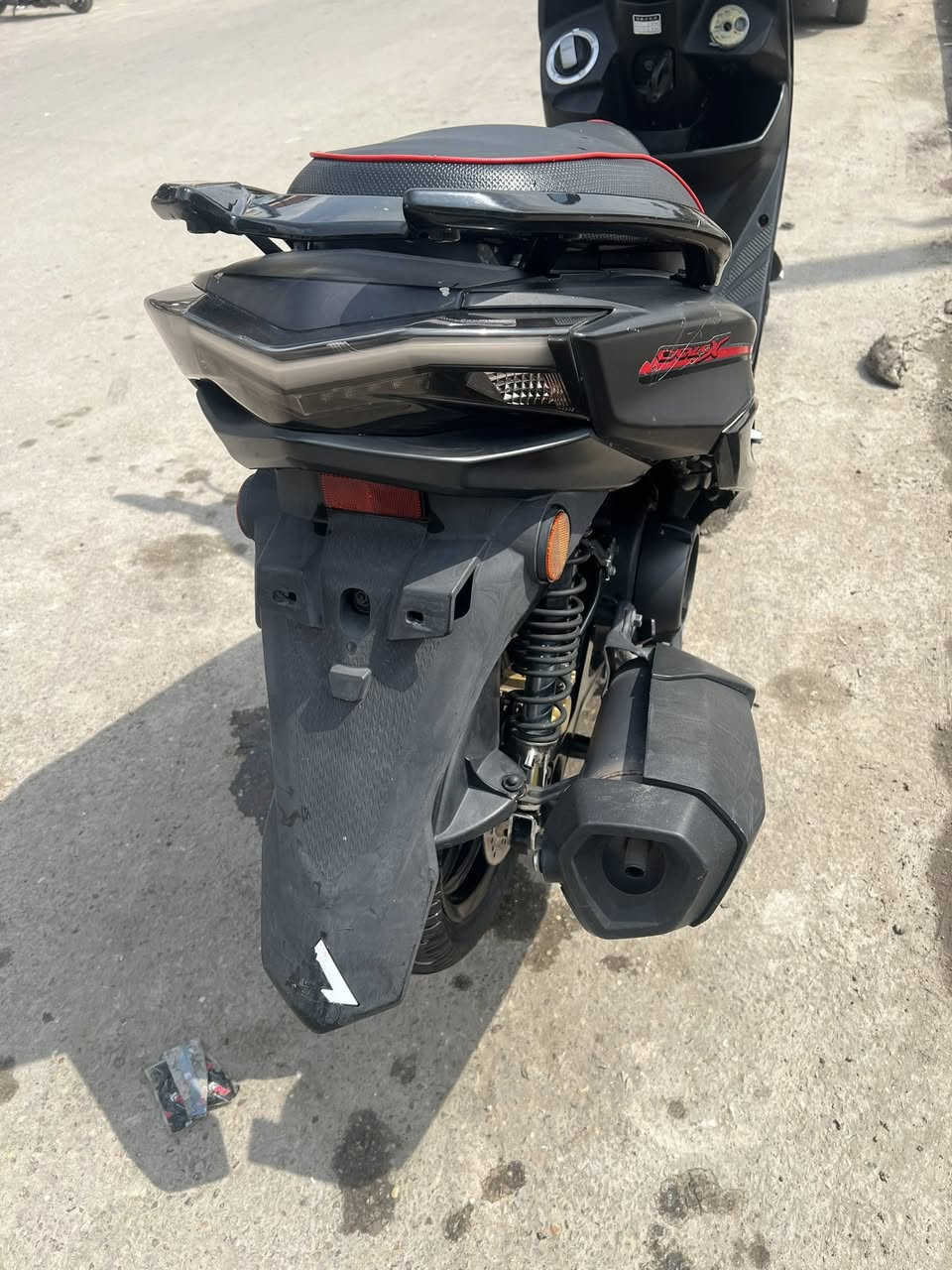 سلام عليكم دراجه سكنس 2018مكفوله مامفتوحه دراجه خير من الله مرتبه ماشيه 16جيب فيتر وفحص مكاني مدينه الصدر رقمي ***********السعر 11
