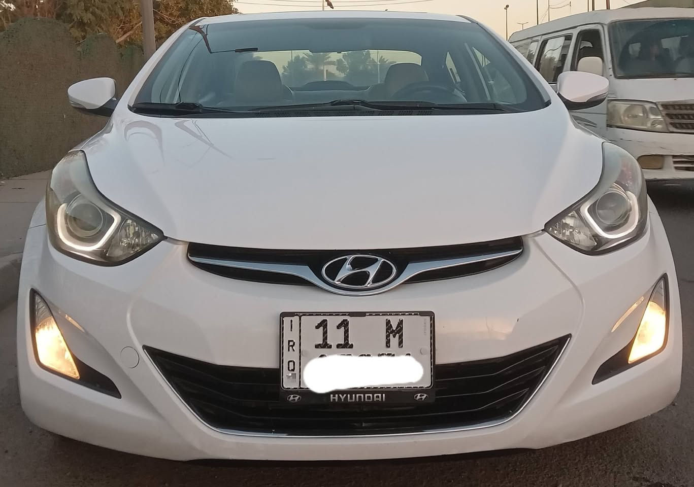 السلام عليكم 
النترا خليجي محرك 1800
موديل2016
باسمي بية  بارد موضح بالسونر بدون تبديل وصبغ
فتحة 
اشاير بالمري مع مري شفط
تبريد قطعتين
شاشة وكامرة 
داخل جلد مع الأرضية
خمسة ويل كب +اربعه دسك 
لد أمامي 
السعر 125 وبيه مجال 
العنوان بغداد الكرخ حي الجهاد 
***********
***********
