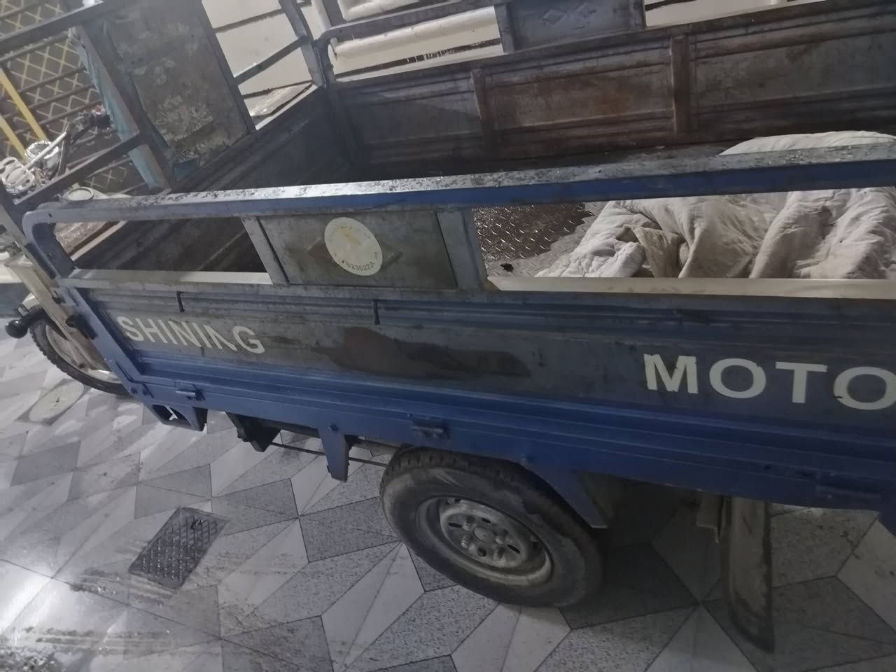 السلام عليكم ستوته للبيع موديل 2015 محرك 2021 ركبه وشاصي مكفولات أوراق اصولي غير متواجد على فيس***********
