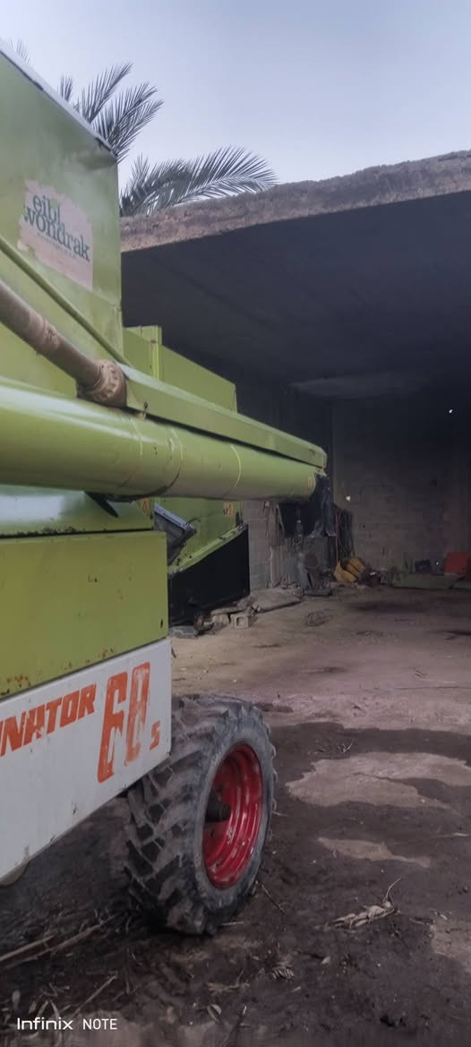 سلام عليكم حاصوده كلاس موديل٩٩ تحويل  محرك وكير على وضع شركه تايرات فوك النص  مديومه كامل 
***********
***********
