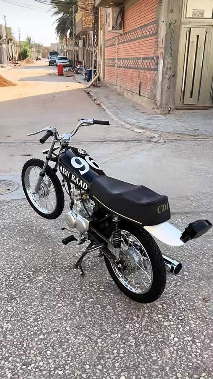 ماطور نامه موديل 24الماطور شرط نضيف السعر 325 الماطور مستعجل على بيعتو‭0781 019 3217‬
