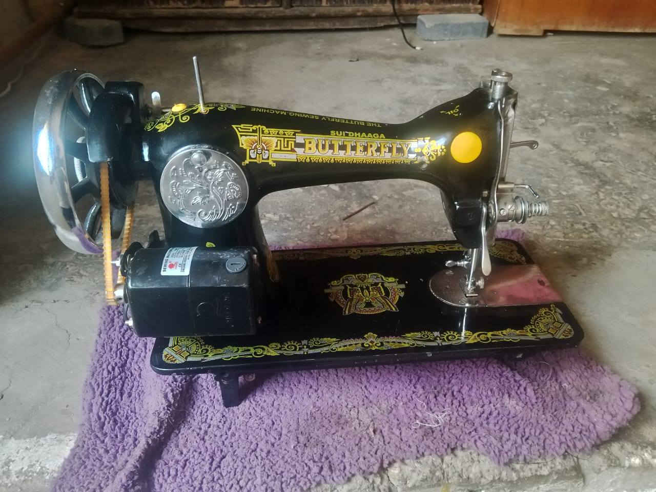 السلام عليكم 
اخوان ماكنه خياطه درجه اوله 
مكينه ام الفراشه الخبره يعرف شنو ام الفراشه الاستفسار ع الخاص واني بخدمة المشتري


**إذا كنت صاحب هذا الإعلان وتريد حذفه لأي سبب، رجاءا أرسل رسالة إلى الدعم الفني**