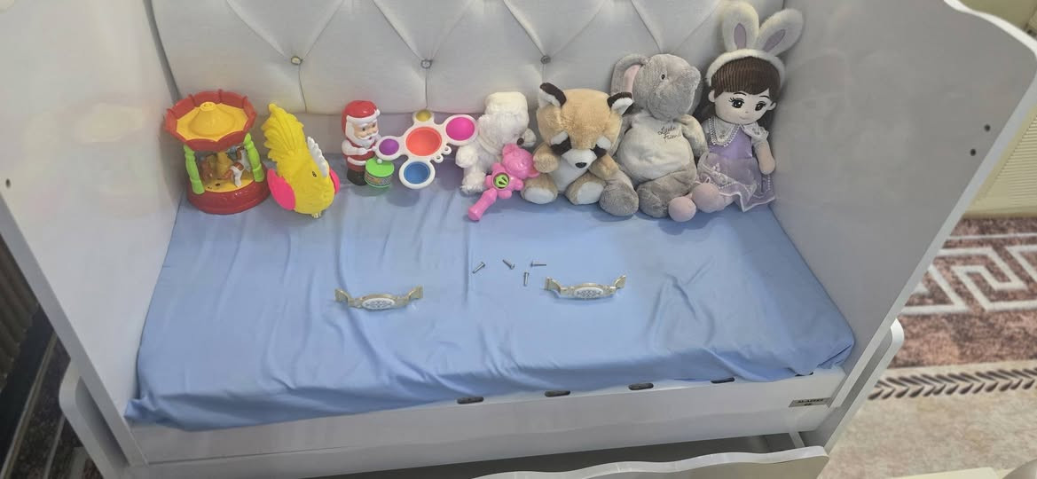 السلام عليكم كاروك اطفال للبيع كما موضح في الصور طبعا نظيف جدا جديد مستخدم شهر مشتري ١١٠ رايدة ب٩٠ مع دوشك هدية المكان بغداد مدينة الصدر
اللاستفسار
*********** واتساب
