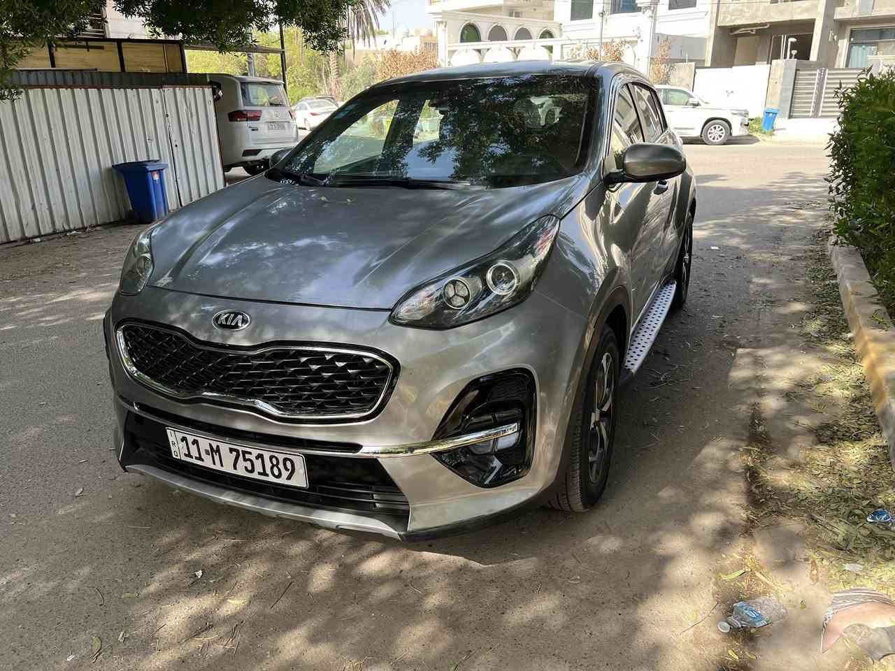 سبورتج موديل ٢٠٢٠ وارد امريكي
بدون صبغ وبدون ايرباك حادثها دعاميه اماميه فقط مبدله اصليه نفس اللون 
وبارد بحافه البنيد
ماشيه ٨٠ الف كيلومتر
رقم بغداد ب اسمي
موصغات نص فول
شاشه كاربلي
كامرة خلفيه 
تحذير خروج عن المسار
راردات 
وباقي الموصفات معروفه 
السياره اخت الجديدة تخبل 
مكاني بغداد الوزيرية 
رقمي للاستفسار ***********
