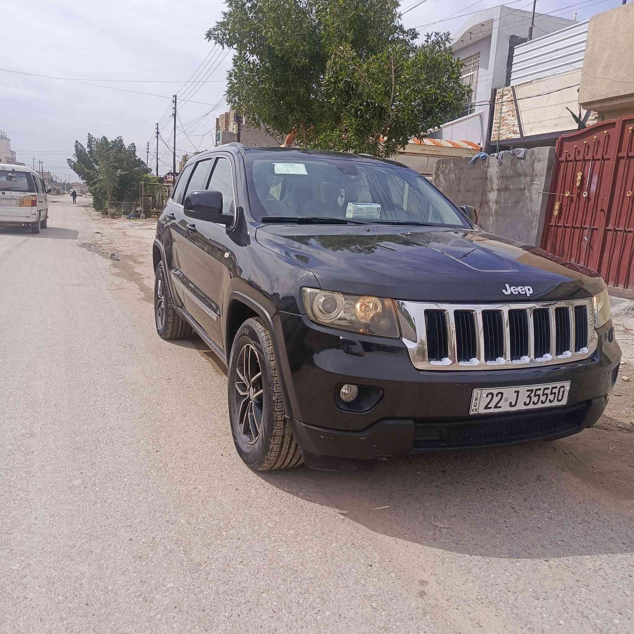 السلام عليكم 
جيب لاريدو موديل ١٢ خليجي مكينه ٣٦٠٠ 
كشنات جلد كهربا فتحه وضعيات قياده فور ويل تحكم ستيرن لايت زنون صدر جديد تخم تاير تبريد ثلج 
سياره جاهز ترايها للبصره بيع او مراوس بجارجر او اوباما سعرها 145 مكنها بغداد العبيدي لااستفسار ***********
