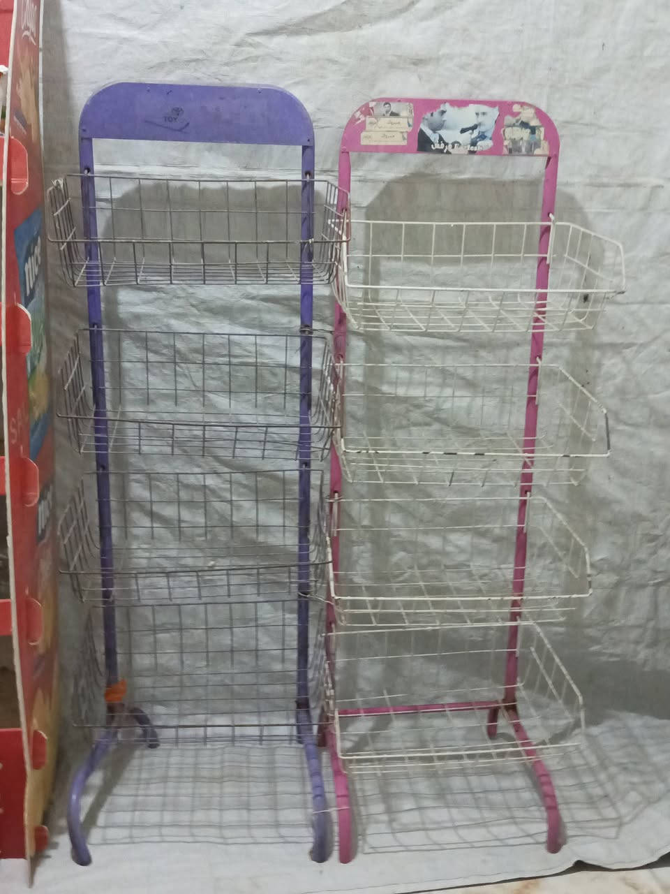 رفوف جدارية 9 متر قياس متر في 20 و 25 ولكل متر 4 رفوف + سلات (جبس) للستفسار  ‏‪***********‬‏‏
