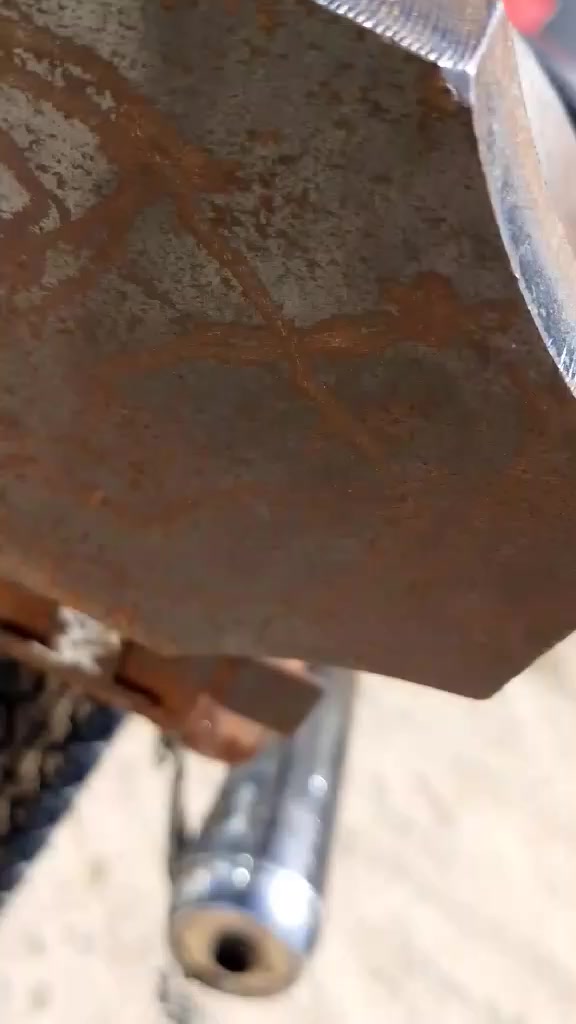 سلام عليكم دراجه للبيع جديده ايرني اصلي ماعيزه برغي اصولي بسمي مكاني شارع المطار القديم ***********
ماموجود عل مزنجر
