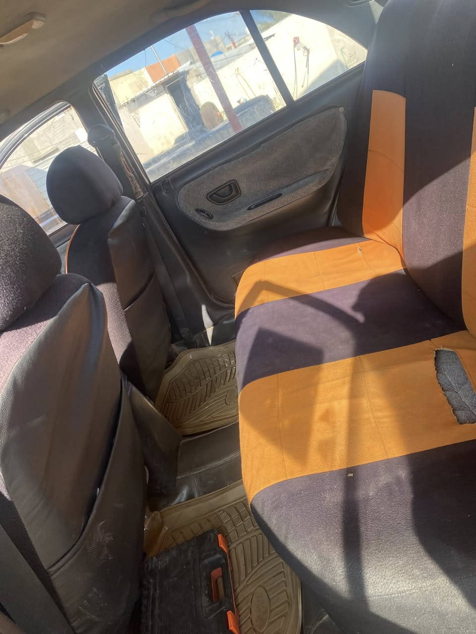 السلام عليكم سياره سوناته تو مودي1995 رقم ديالى  كير اوتوماتيك مكينة 2000 جديد صدر امامي وخلفي كهربائيات كلة شغال سيارة جاهزة السعر 43وبية مجال ***********عنون ديالى قضاء المنصوية
