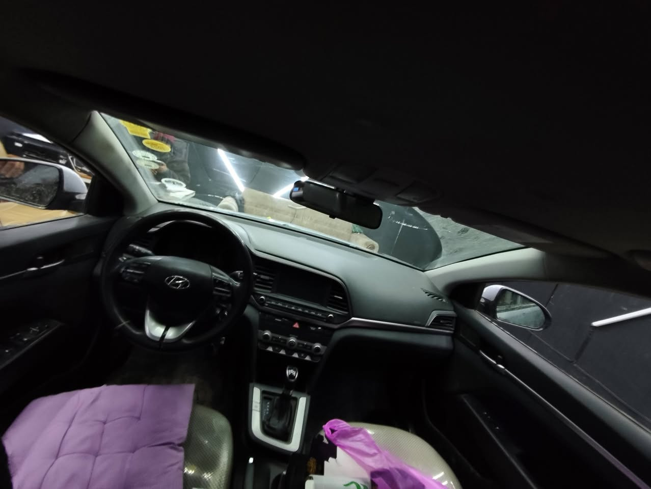 سلام عليكم 
موديل ٢٠٢٠ موجود سونارها
سعر ١٢٨ بيع سريع السياره يراد لها ترتيب بسيط
كلشي مابيها تحويل او وكاله شرط *********** كربلاء
