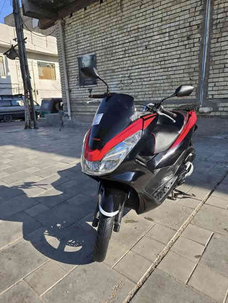 السلام عليكم  
بيسي اكس. جيل الثاني. لونين بلادي محرك. 125 cc
دراجه بالكارتون  مكينه وكلجات ع وضع الشركه برغي ممفتوح بيها  حتى تايرات الشركه بيها  برغي مناقصها 
العنوان مدينه الصدر  السعر 16 وبيها مجال 
***********
