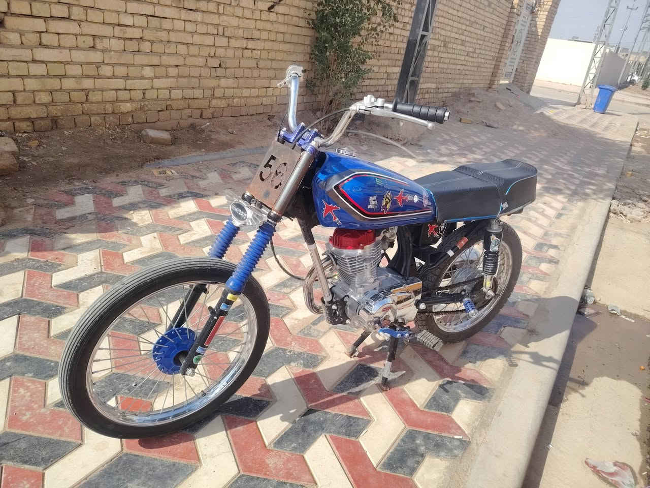 سلام عليكم دراجه للبيع تعمير صارلها شهر من تعمرت كله جديد وصلي مكينه تيربو بجيس دراجه 
بدون مكفوله عشاير سعر ٦٥٠ بيها مجال قليل تصال ***********
