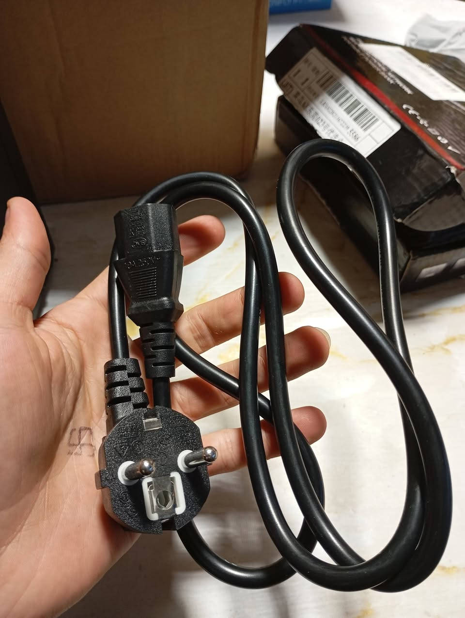 شابرتك. مزود طاقة مستمر 

لجماعه صيانه الاجهزه  ولابتوبات 

62 فولت. جديد لك هوه وملحقاته 

سعر 45.///   سعره بلسوك  85  

للحجز خاص


**إذا كنت صاحب هذا الإعلان وتريد حذفه لأي سبب، رجاءا أرسل رسالة إلى الدعم الفني**