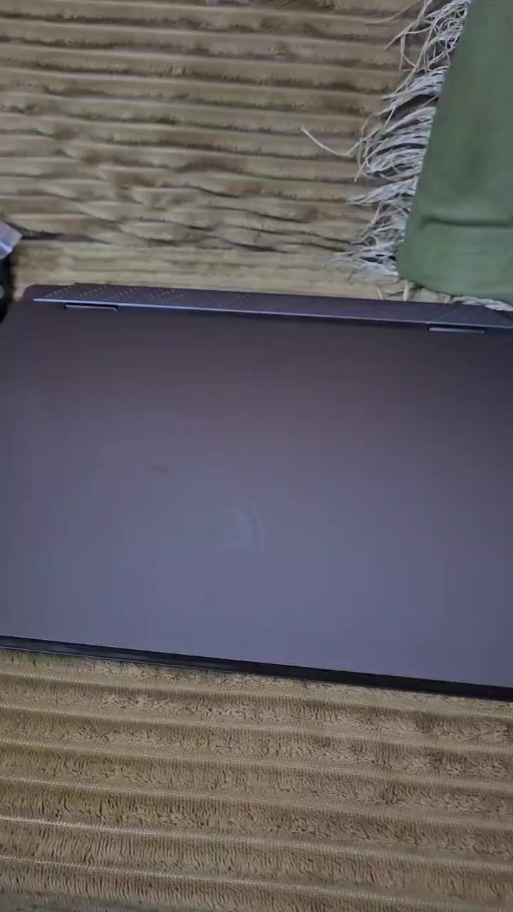 السلام عليكم
لابتوب مستخدم نظيف استخدام اقل الشهرين 

GPU: RTX 5070 Ti 12 GB
CPU: RYZEN 9 9950 HX 16-CORE
RAM: 32GB DDR5 (16GB x 2) Up to DDR5-5600
STORAGE: SAMSUNG 1TB SSD NVMe M.2, 4.0x4 NVMe
Display: 18” 2K QHD+ (2560x1600), 240Hz, IPS-Level Anti-Glare 100% DCI-P3
كامل الملحقات شاحنه+ الكارتونه

سعر 3 ملايين قفل
موجود توصيل كل العراق


**إذا كنت صاحب هذا الإعلان وتريد حذفه لأي سبب، رجاءا أرسل رسالة إلى الدعم الفني**