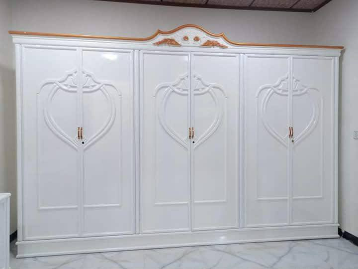 السلام عليكم نجار موبليات اشد انواع الغرف الاخشاب وانواع البيبان الاخشاب هو اصبغ جميع الالوان شغل درجه اولى عنوان البصره ***********
