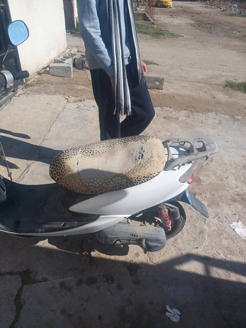 متاح عصفوريه كامله بس دكمه السلف واكفه ب١٨٠قفل مكاني سبع البور رقم***********
