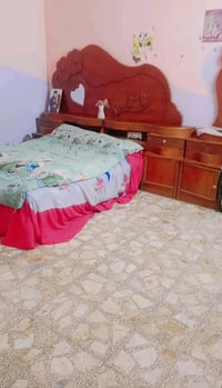 بيع مستعجل بيع مستعجل  دار للبيع مساحه 200م شارع المطار الجديد يحتوي ا...