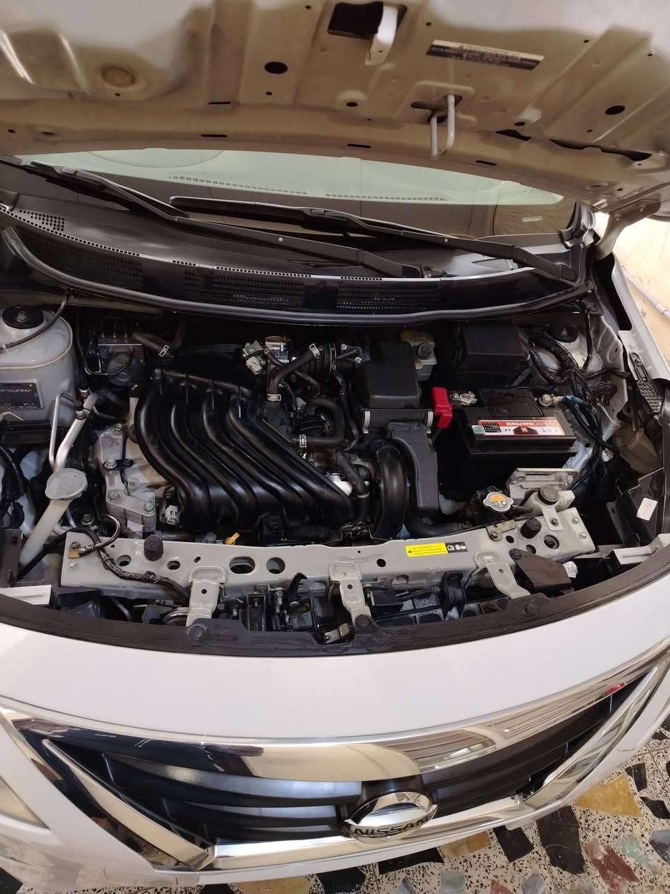 السلام عليكم، نيسان سني هندي موديل 2020 ماشية 130 الف بيها بارد بالجاملغ الأمامي الايسر وبارد بالجاملغ الخلفي الأيمن حلوة السيارة  رقمها أربيل بأسمي السعر 108 موبايل *********** بغداد حي الجهاد
