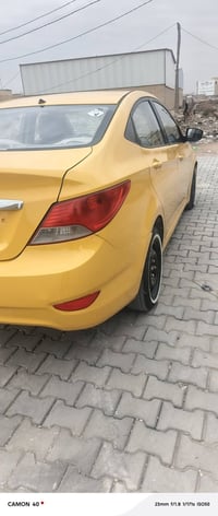 اكسنت 12 مكينه الف و600 تبريد شغل بيهه بس باب تبديل سعرهه 75 وبيهه مجا...