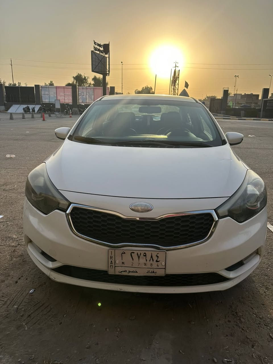 السلام عليكم سيراتو خليجي للبيع موديل 2013 شكل المضلع سياره نظيفه من مكينه وكير وصدر سعر ١٢٠ ورقه وبيها مجال للشراي 
للتواصل
***********
