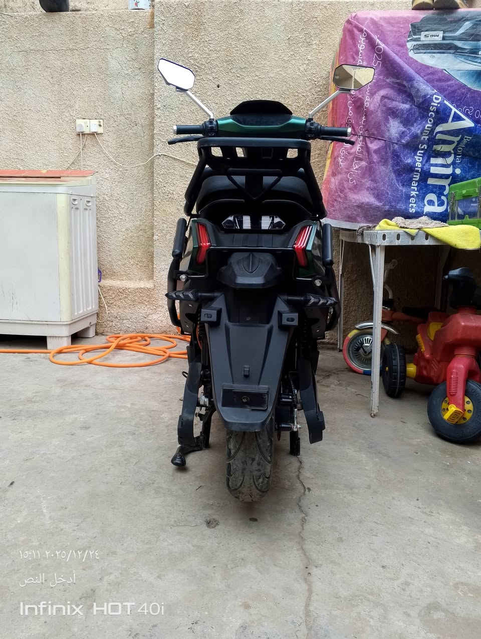 السلام عليكم دراجة شحن بطارية ليثيوم بعدهه جديدة استخدام شهر للبيع سعرهة مليون 150 مكاني بغداد الغزالية رقمي ‏‪***********‬‏ أو واتس اب ***********
