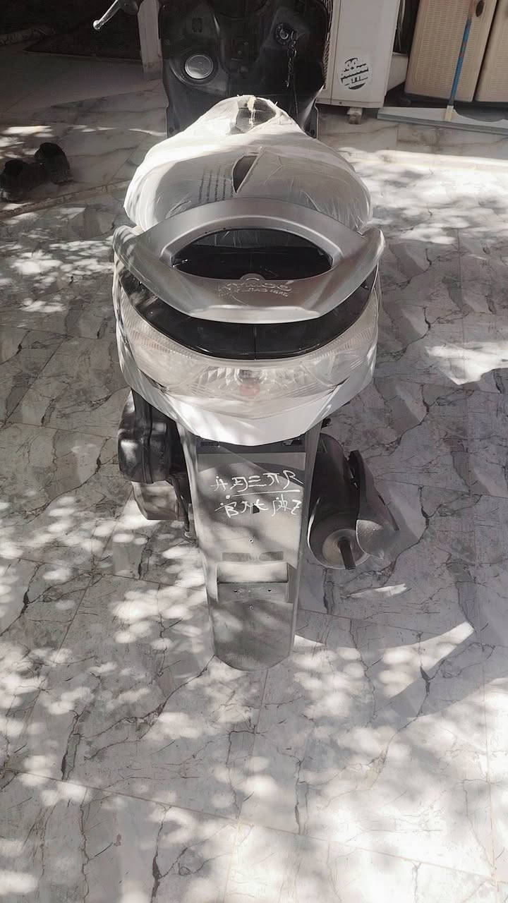 السلام عليكم دراجه كامكو V2  موديل 2016 للبيع مال جناي نضيفه كلش مكفوله كفاله عامه  كلشي شغال كهربائياته عداد بانزين عداد سرعه لايت زنون نكره سلف شراي  يتصل  وبي خير ويدلل مكاني الفجر 

***********

#السعر_خاص #خاص_مغلق⚠
