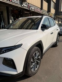 شباب توسان للبيع موديل 23   خليجي  الون اببض    ماشية 59 الف  سيارة نض...