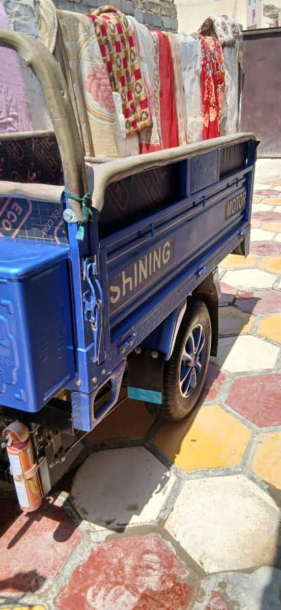 السلام عليكم ستوته للبيع اوراق اصوليه مكفوله كفاله عامه نجفيه موديل 23 المكان بالقاسم سعرها مليونين 500 وبيها مجال اللي يريد يتصل على هذا الرقم  ***********.
