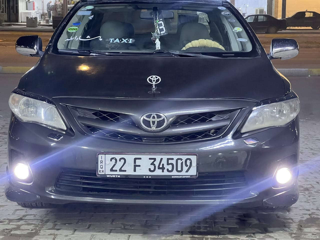 سلام عليكم كورلا 11 محدثة 13 خليجية سيارة مصبوغة صبغ عام  بعدها ما مبولشة بس مصبوغة بس شرط بس جمالية شرط السيارة مابيها معجون غير بلتكمة الكدام الايمنة شبرين بس باقي سيارة مابيها معجون ابد سيارة احلا من الصور بجثير رقم اربيل شرط أترابك 200 إذا مو 200 مرجوعة سعر 110 وبيها مجال بسيط (***********)
