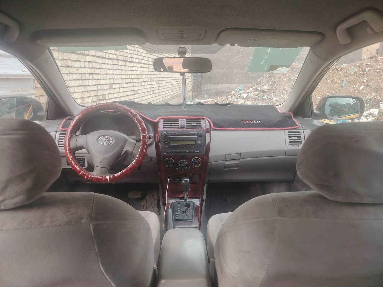 كورلا موديل 2009 محركها وكير خير من الله البلادي رادلها صدر تعبان تبريد نقص غار  حادثها بنيد وجاملغ الخلفي مبدل ردلها شغل مهموله سياره السعر ٩٠ وبيها مجال للشراي
 الرقم ***********
