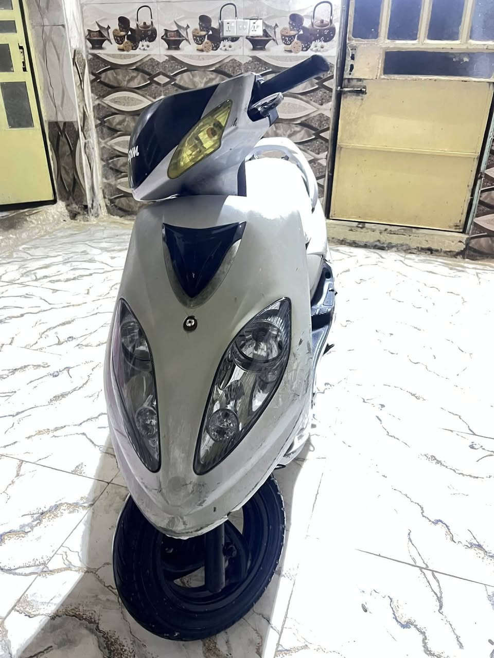 السلام عليكم دراجه سيامه البيع جديده كهربائيات كله شغاله نكره سلف ما تذب عليه ربع سعر 250  مكان رفاعي ***********
