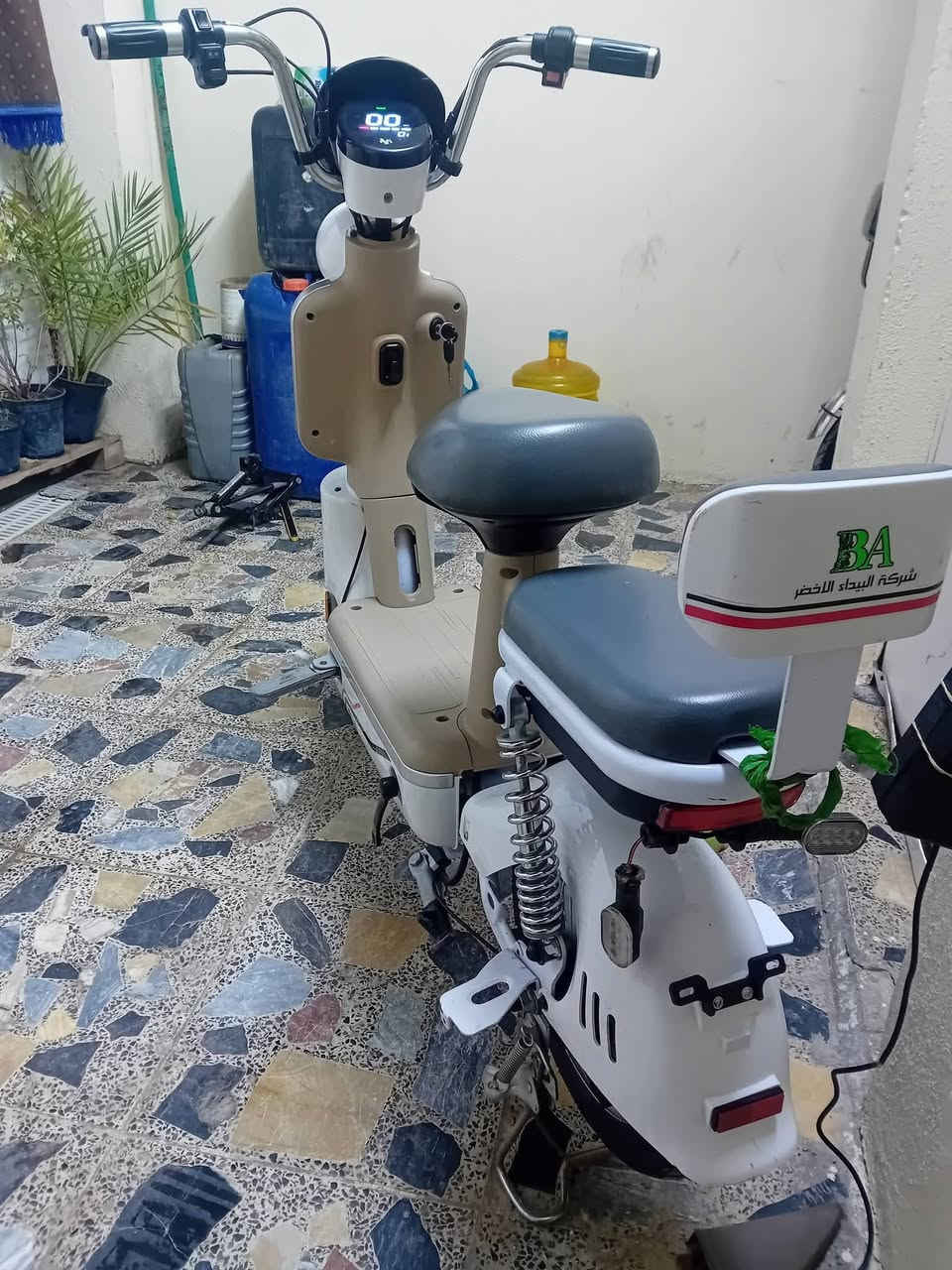 سلام عليكم دراجة شحن للبيع لون ابيض مديل 2025 حجم 14 
تشتغل عن طريق الكرات وسويج 
السرعة 62 
المسافة المقطوعة 25 كيلو 
4 بطاريات دراجة نضيفة 
المكان بغداد الحسينية الراشدية


**إذا كنت صاحب هذا الإعلان وتريد حذفه لأي سبب، رجاءا أرسل رسالة إلى الدعم الفني**