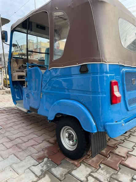 السلام عليكم للبيع موديل ٢١ امعمر دوس بس دراجه مكفوله رقم و سنويه اب اسمنه مال جناي مكان بغداد الحسينية مال راجديه شراي تصل ***********
