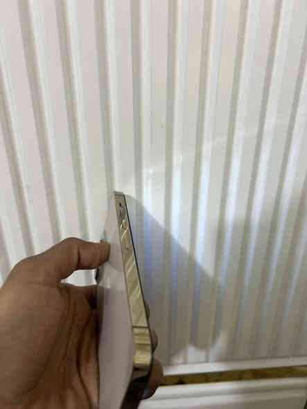 آيفون 13 برو ماكس ذاكرة 256 بطاريه 86 مستبدل فقط شاشه اصليه وكالة ( فيس إيدي شغال) والكامرة 0،5 واكفة فقط غير هذه ماكو سعر 425 وبي مجال 
بغداد المشتل ***********
